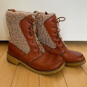 Vintage Winter Boots- Leather & Sherpa